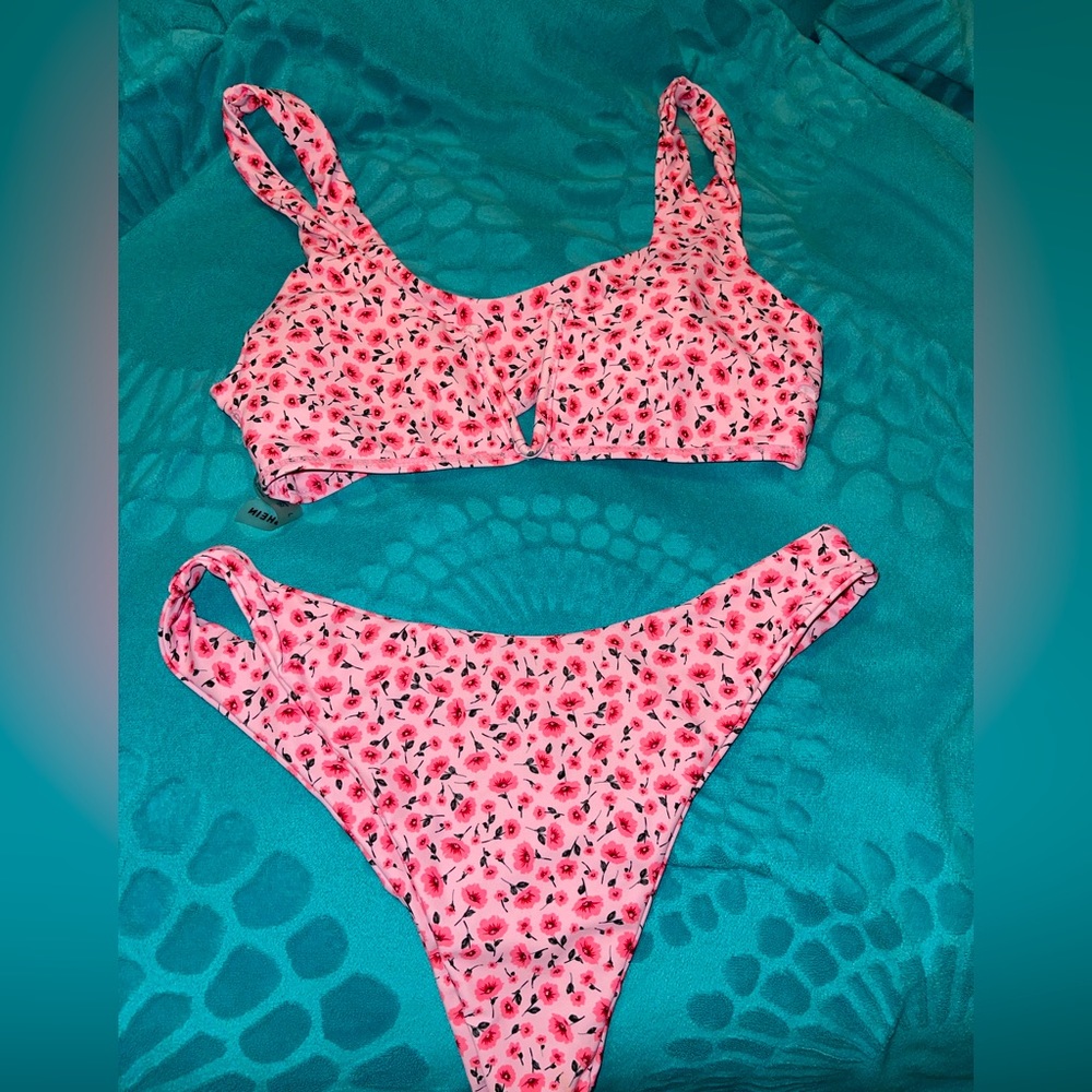 baby pink with pink flowers L SHEIN swimsuit high waisted cheeky bottoms padded